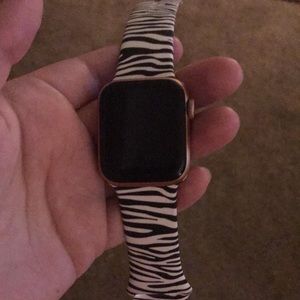 Apple Watch 4 with GPS and Cellular